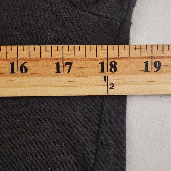 VTG GUESS Mens Gold American Flag Foil Graphic V-Neck T-Shirt M Black Patriotic - Picture 7 of 8